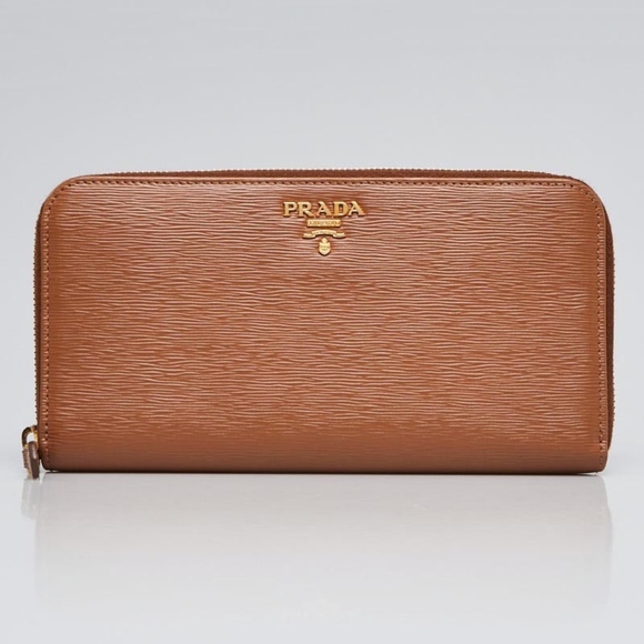 Prada Handbags - Prada Vitello Move Wallet